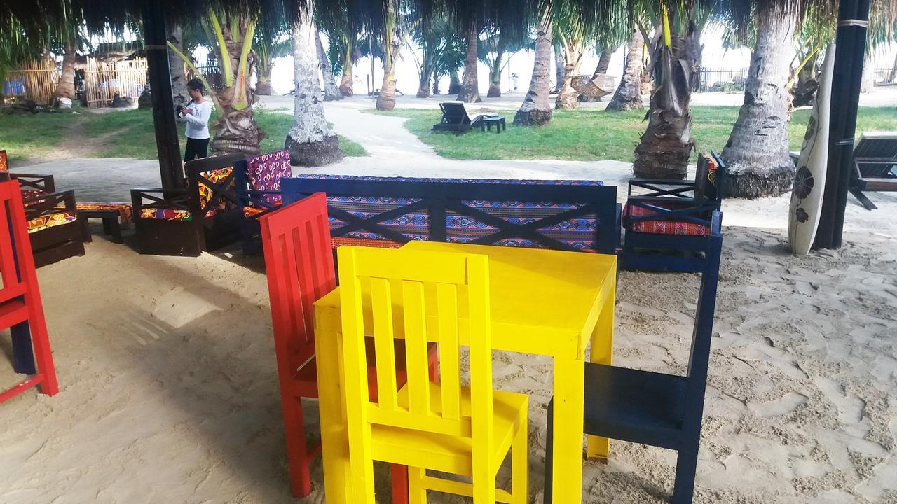 Peace & Love Beach Club Roxas (Palawan) Exterior foto