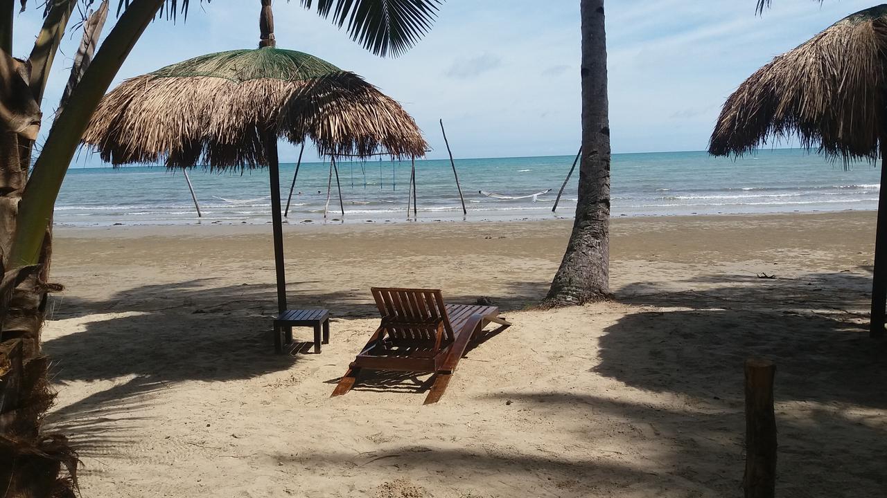 Peace & Love Beach Club Roxas (Palawan) Exterior foto