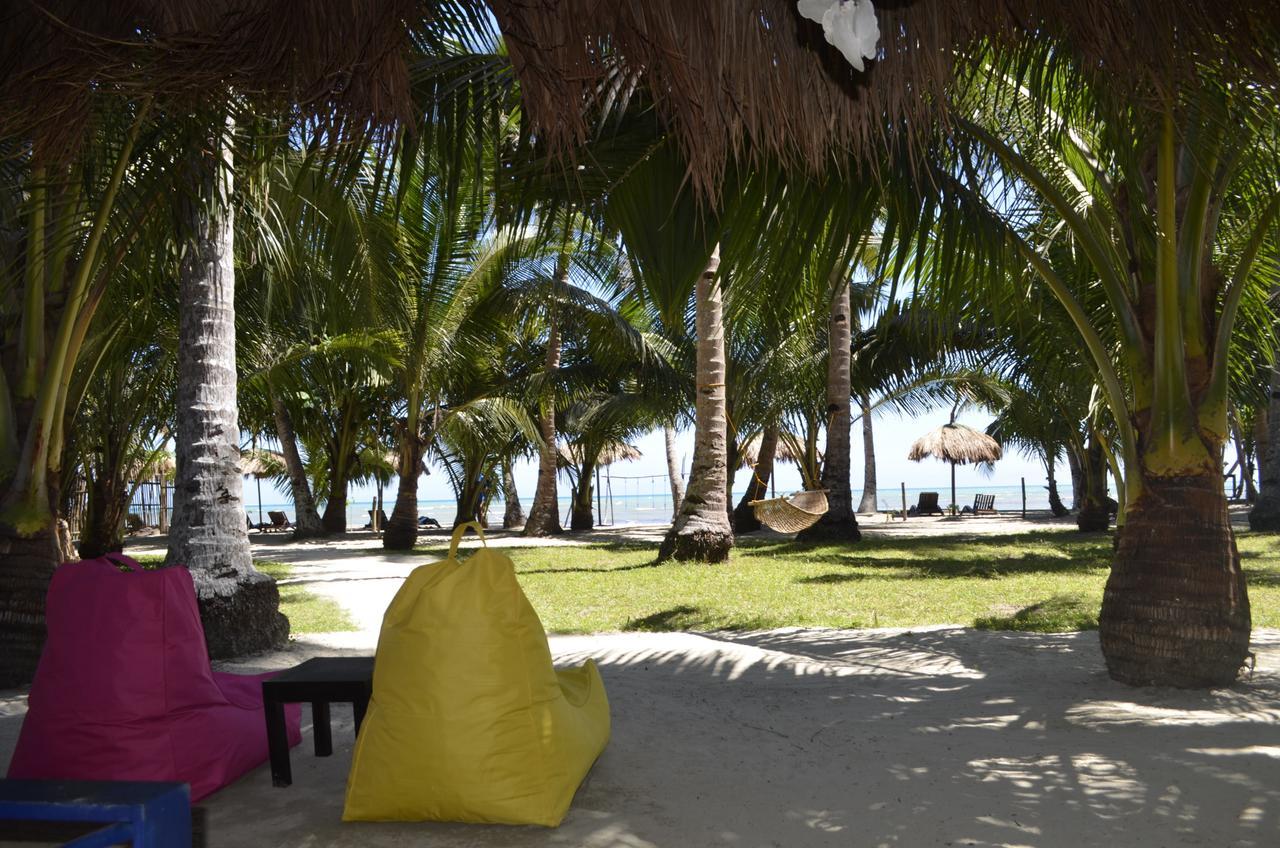 Peace & Love Beach Club Roxas (Palawan) Exterior foto